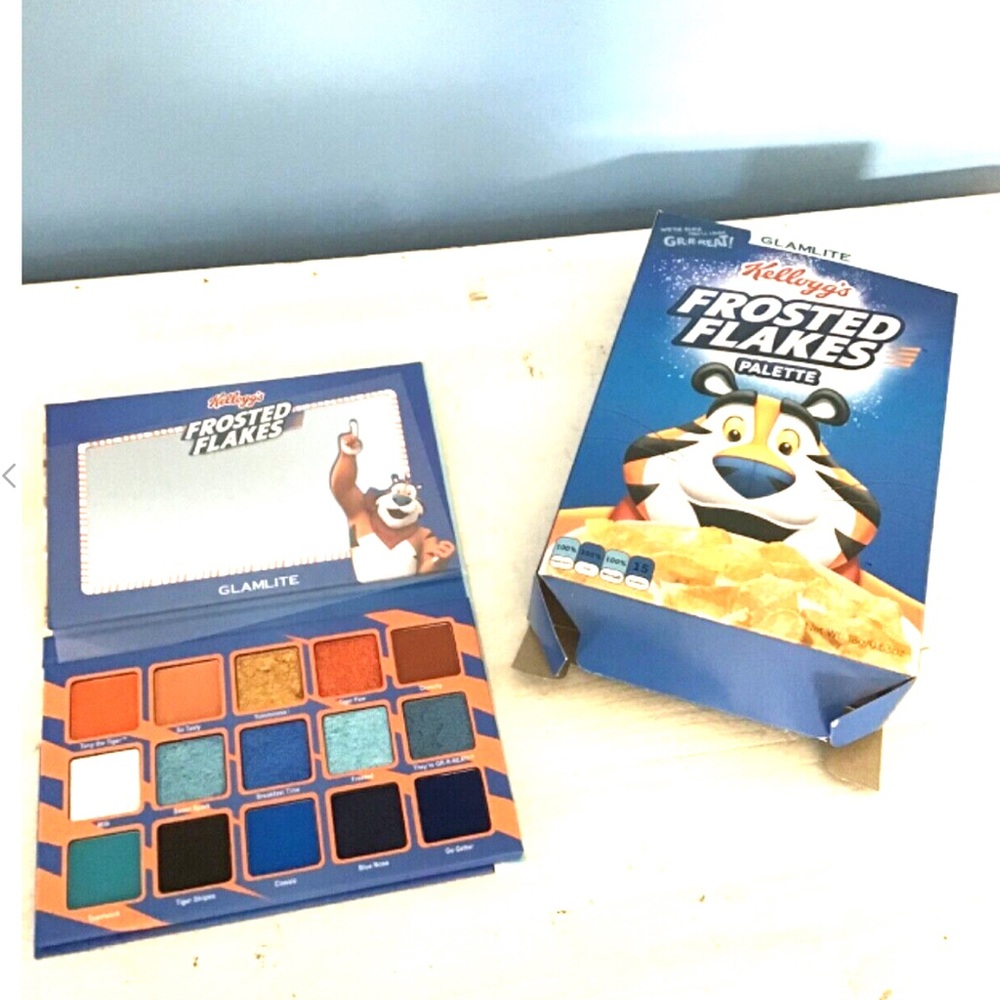 Glamlite Frosted Flakes Eyeshadow Palette New In Box